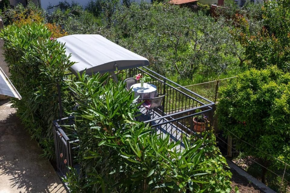 Apartment, 1 Bedroom, Smoking, Patio | Garden