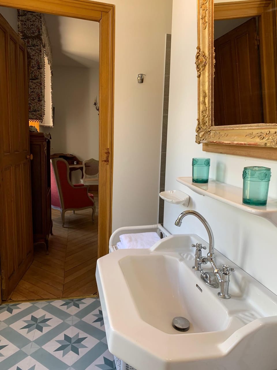 Superior Double Room, Ensuite, Park View (Chambre Jeanne Guesnet) | Bathroom
