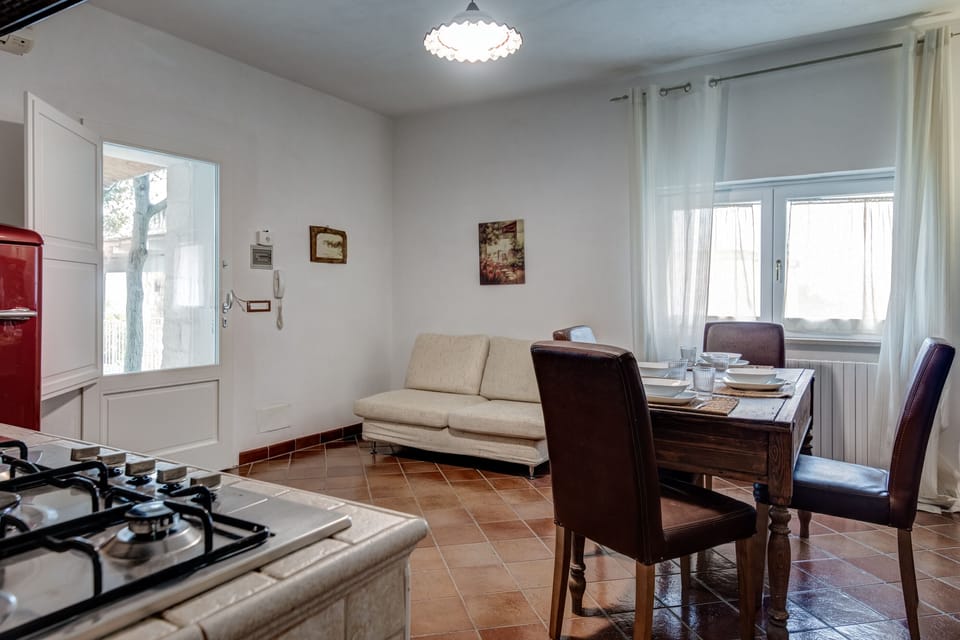 Apartment, 2 Bedrooms, Annex Building | Private kitchen | Electric kettle