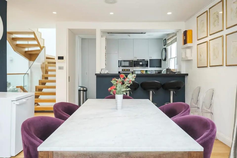 House (5 Bedrooms) | Dining room