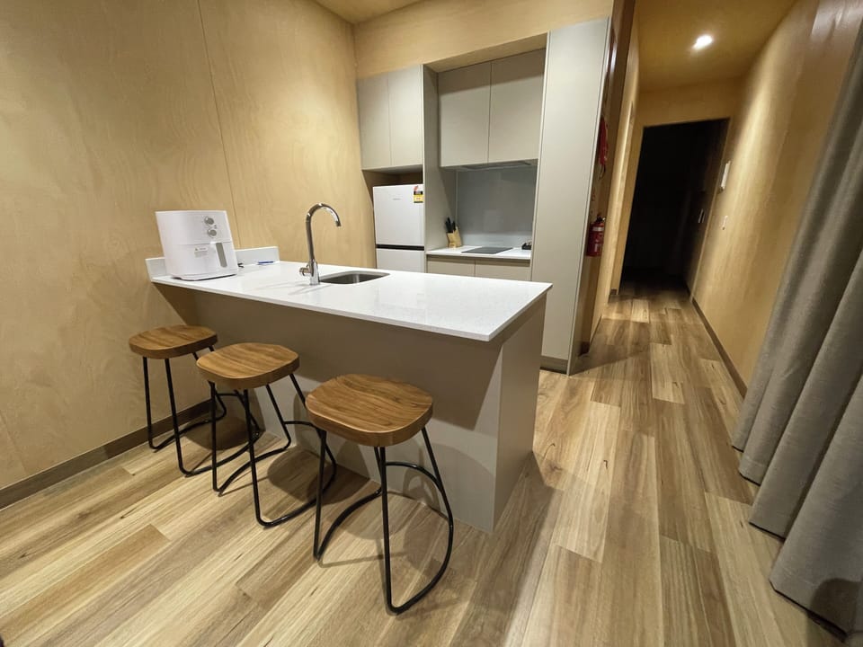 Deluxe Cabin, 1 Bedroom | Private kitchen | Cookware/dishes/utensils