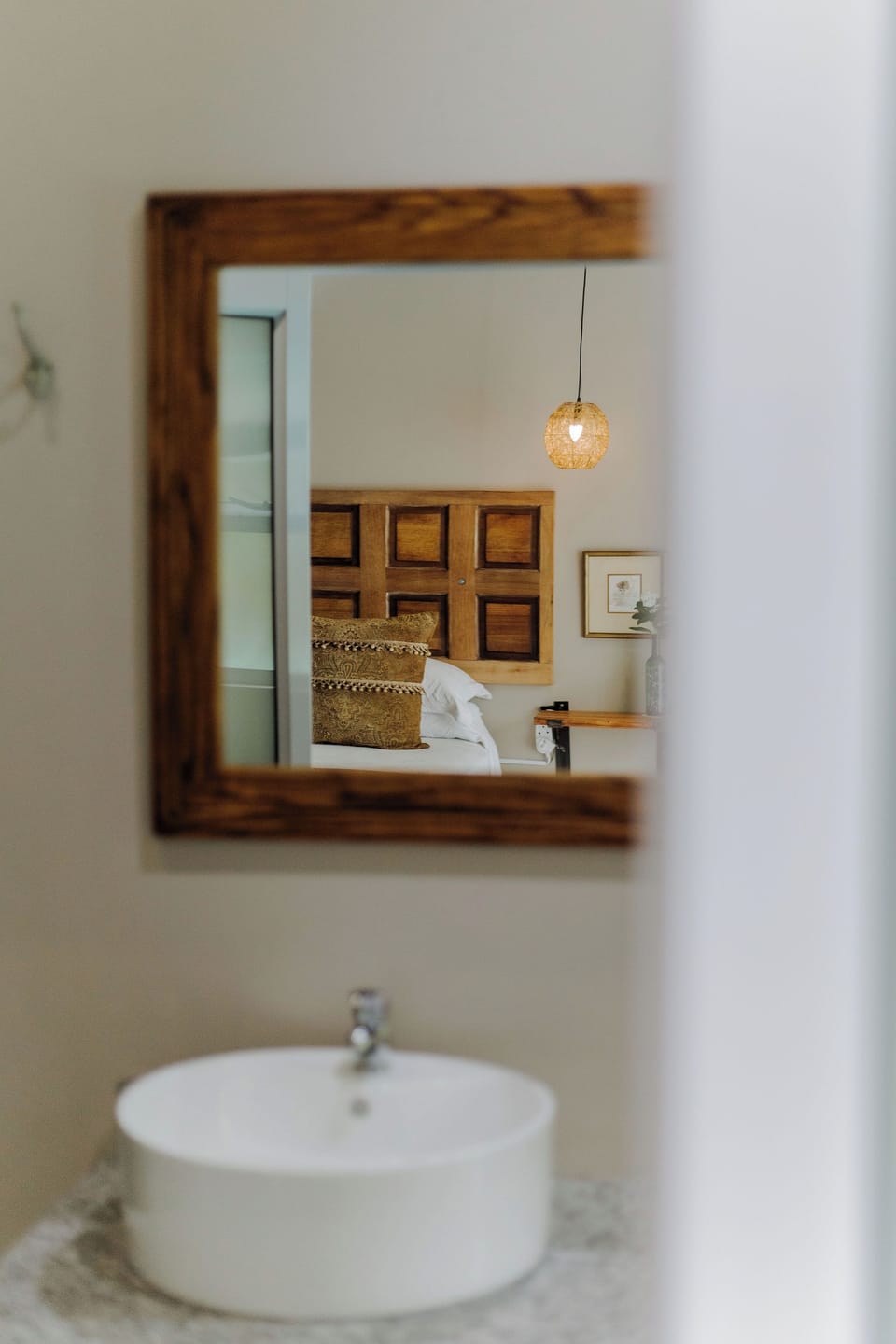 Standard Double Room with Pool access | Bathroom | Shower, rainfall showerhead, free toiletries, hair dryer