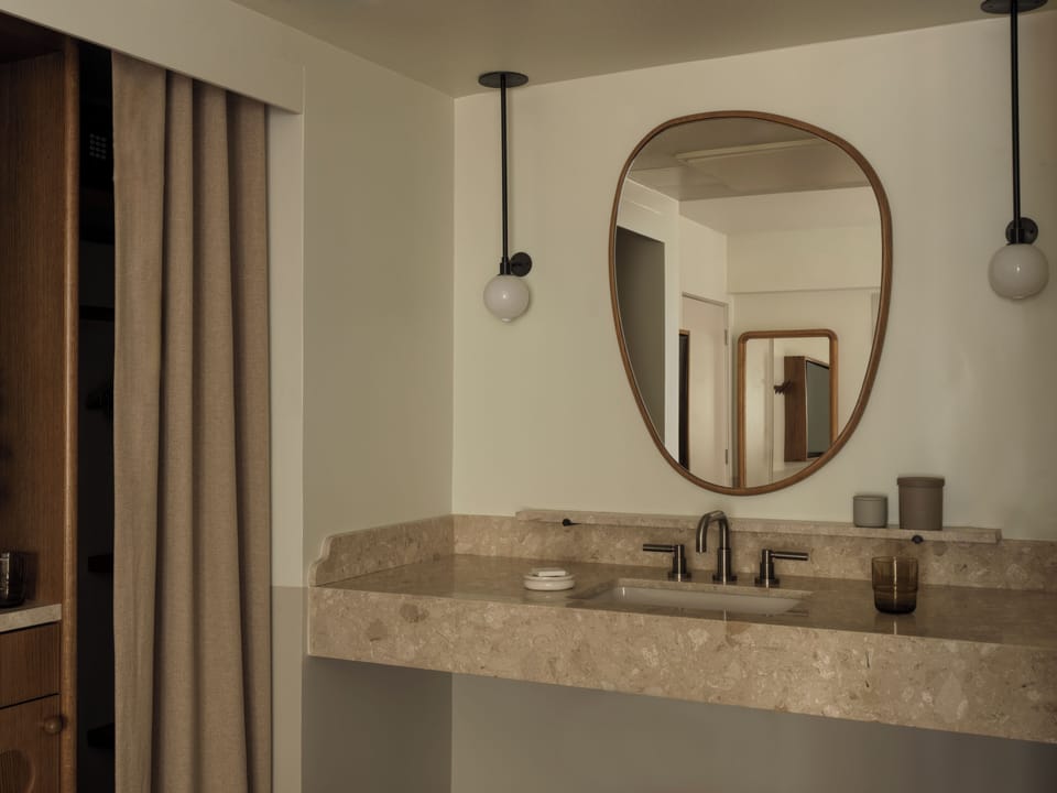 Shower, hair dryer, bathrobes, towels