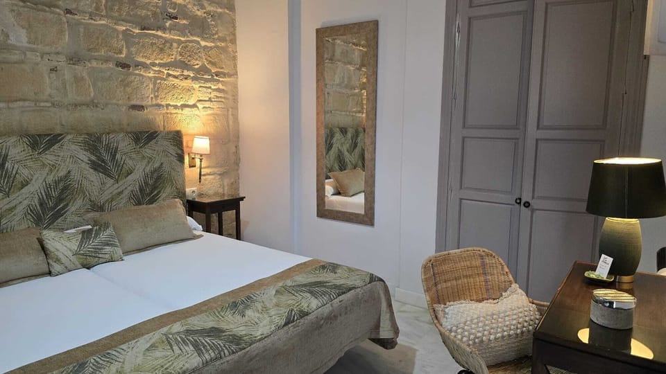 Standard Room | Down comforters, in-room safe, individually decorated