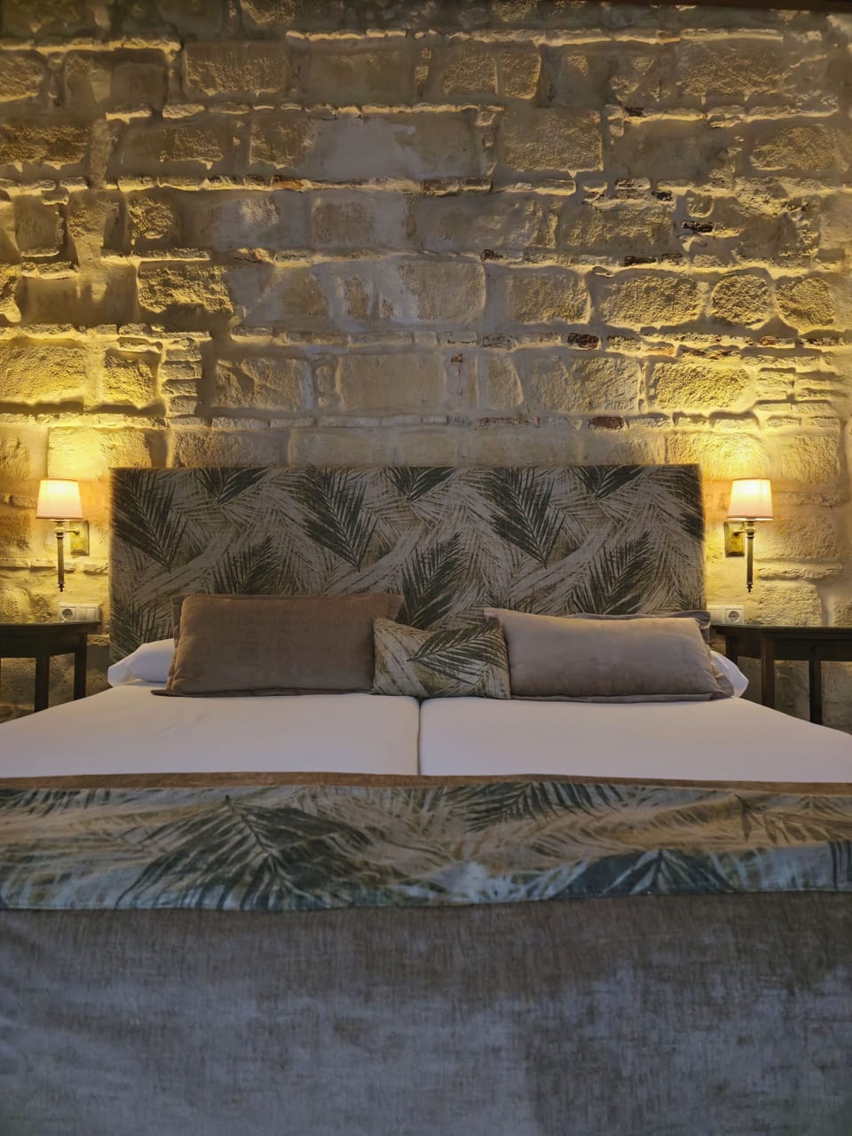 Standard Room | Down comforters, in-room safe, individually decorated