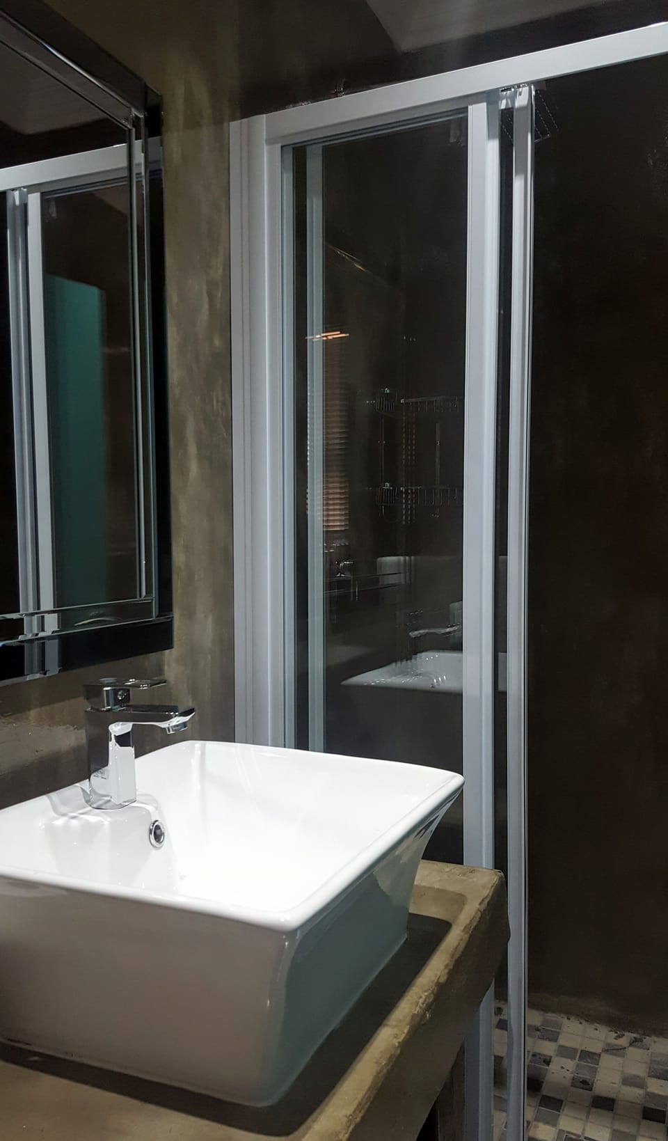 Double Room | Bathroom sink