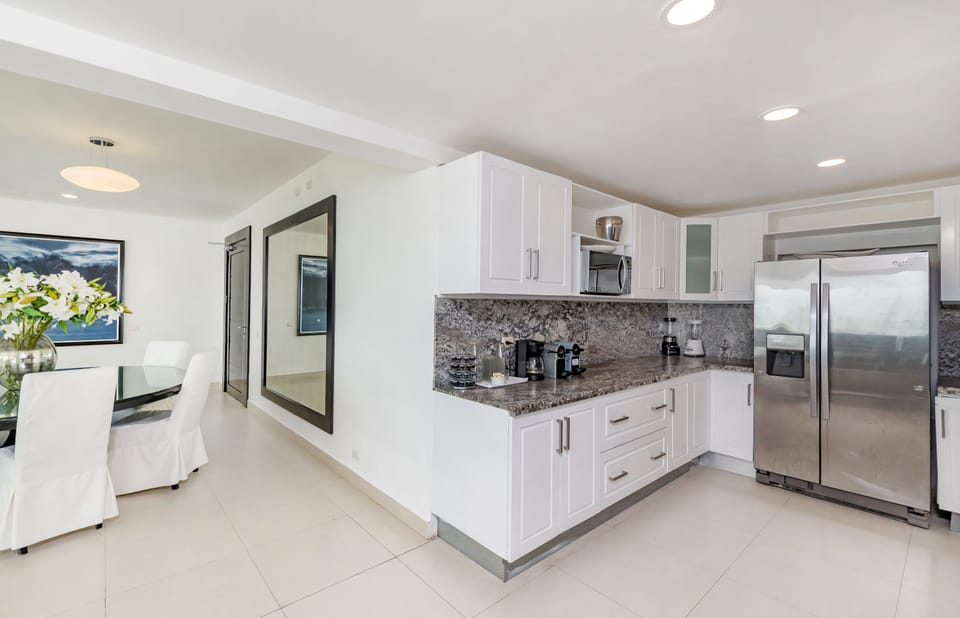 Premium Villa | Private kitchen | Coffee/tea maker, full-size fridge, microwave, oven