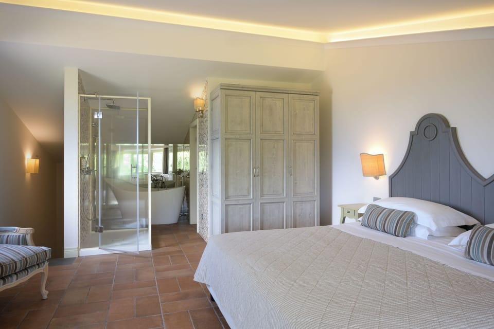 Wellness Suite King, Panoramic, Annex Building | Premium bedding, minibar, in-room safe, desk