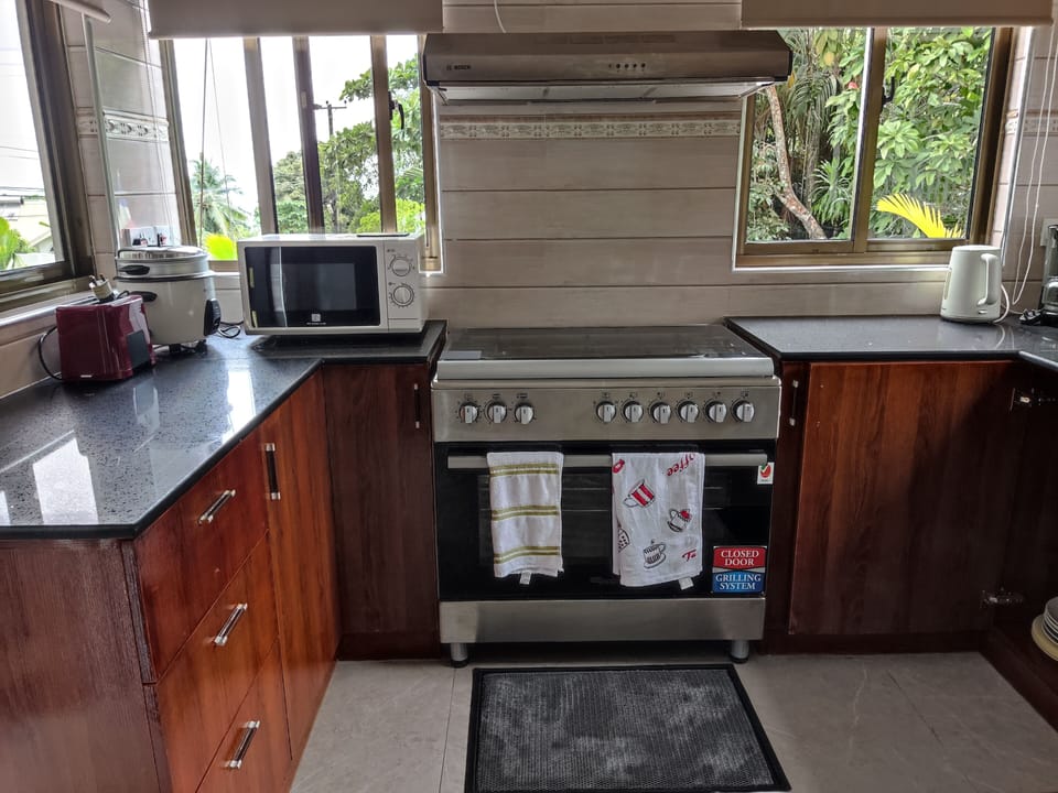 Apartment | Private kitchen | Fridge, microwave, oven, stovetop