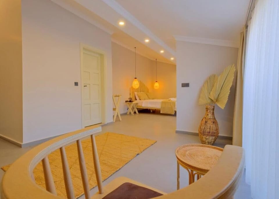 Honeymoon Double Room | Individually decorated, desk, soundproofing, bed sheets