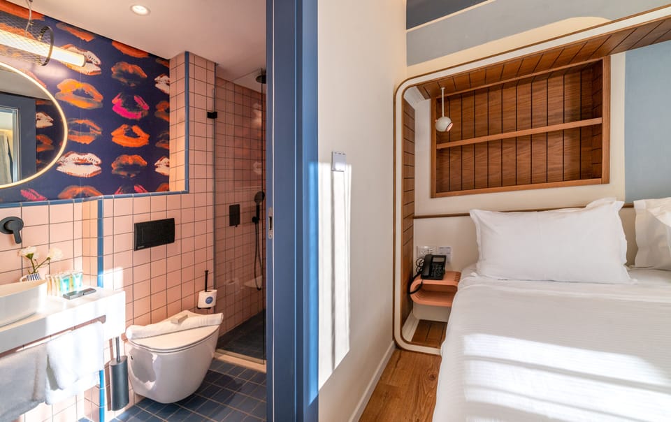Classic Double Room, 1 Queen Bed | In-room safe, blackout drapes, iron/ironing board, free WiFi