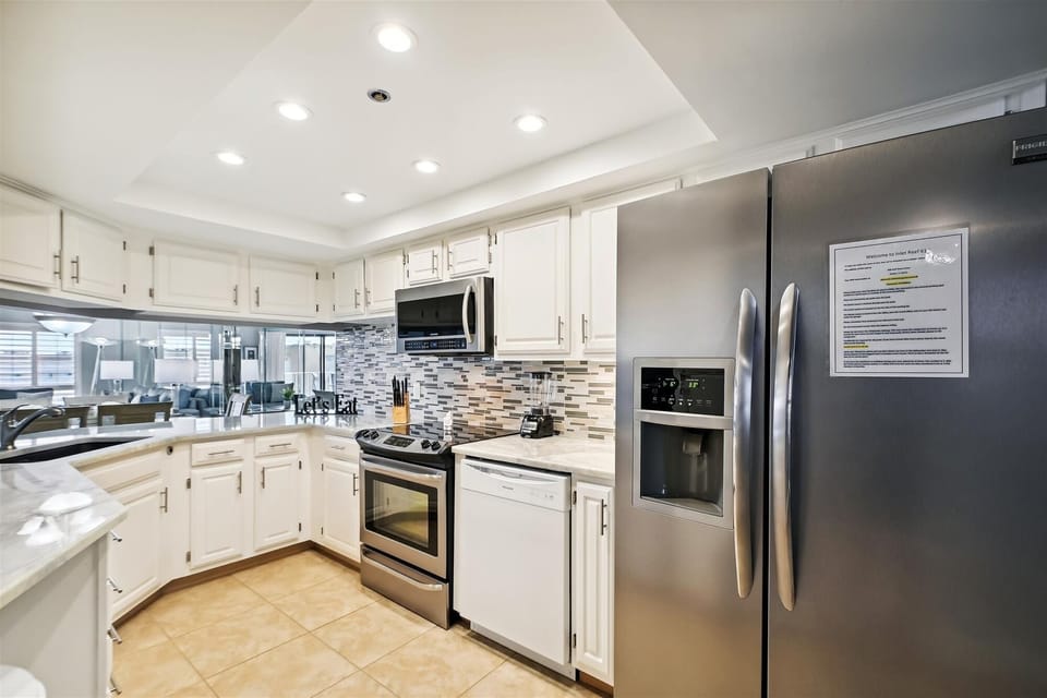 Condo, 2 Bedrooms | Private kitchen | Coffee/tea maker, fridge, oven, stovetop