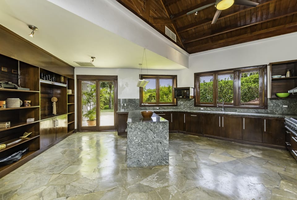 Deluxe Villa | Private kitchen | Full-size fridge, microwave, oven, stovetop