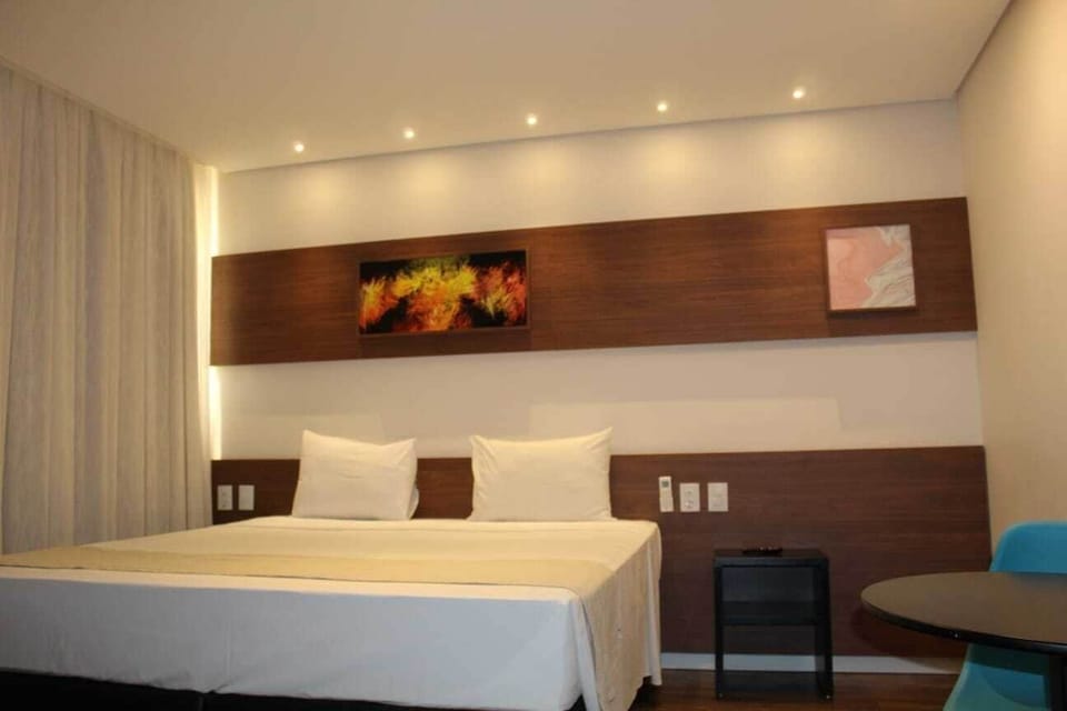 Sol Nascente | Minibar, in-room safe, blackout drapes, soundproofing