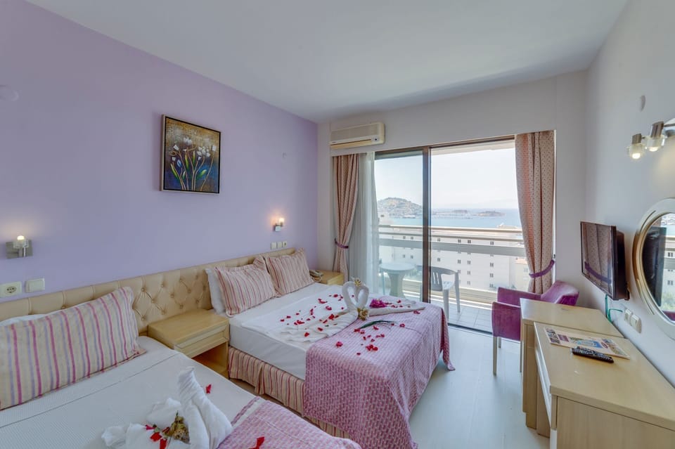 Egyptian cotton sheets, premium bedding, down comforters, minibar