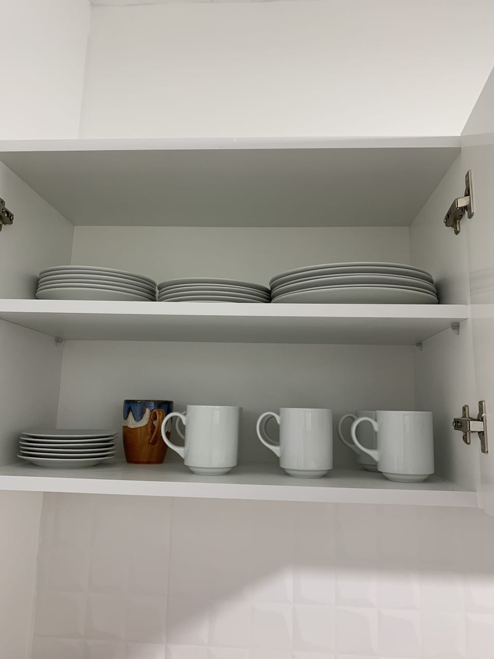 Business Apartment | Private kitchen | Full-size fridge, microwave, oven, toaster