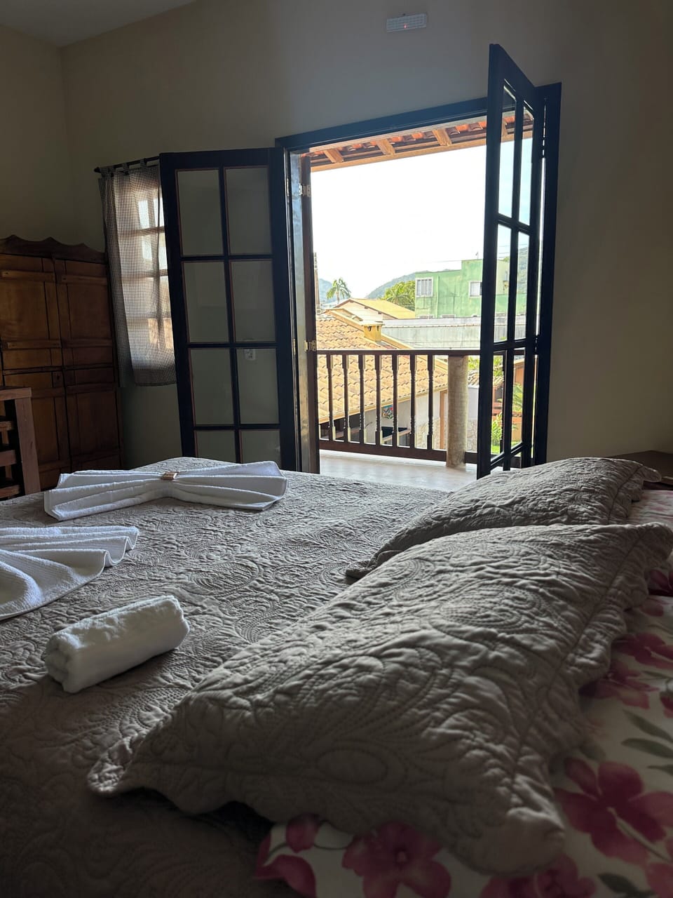 Basic Triple Room | Free WiFi, bed sheets