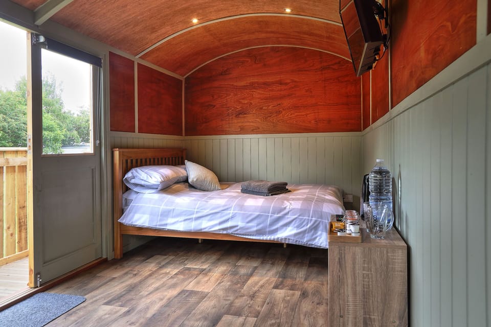 Classic Cabin | Iron/ironing board (on request), WiFi (free)
