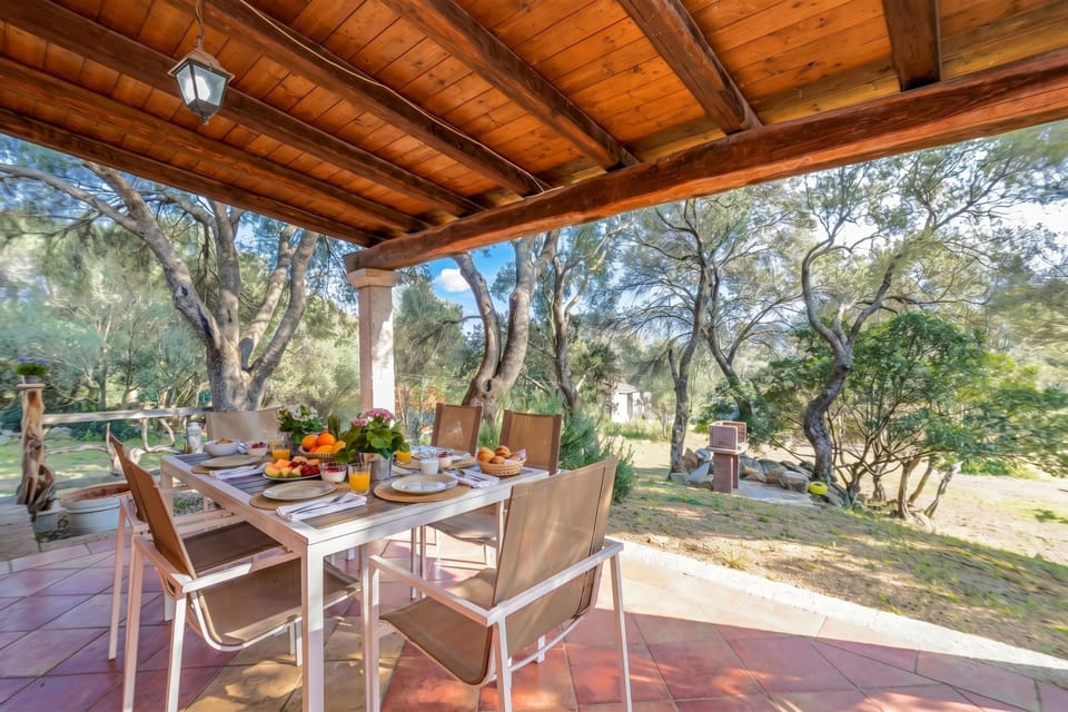 Family House, 2 Bedrooms, 2 Bathrooms (Domos Pintadas Cottage Rosa) | Outdoor dining