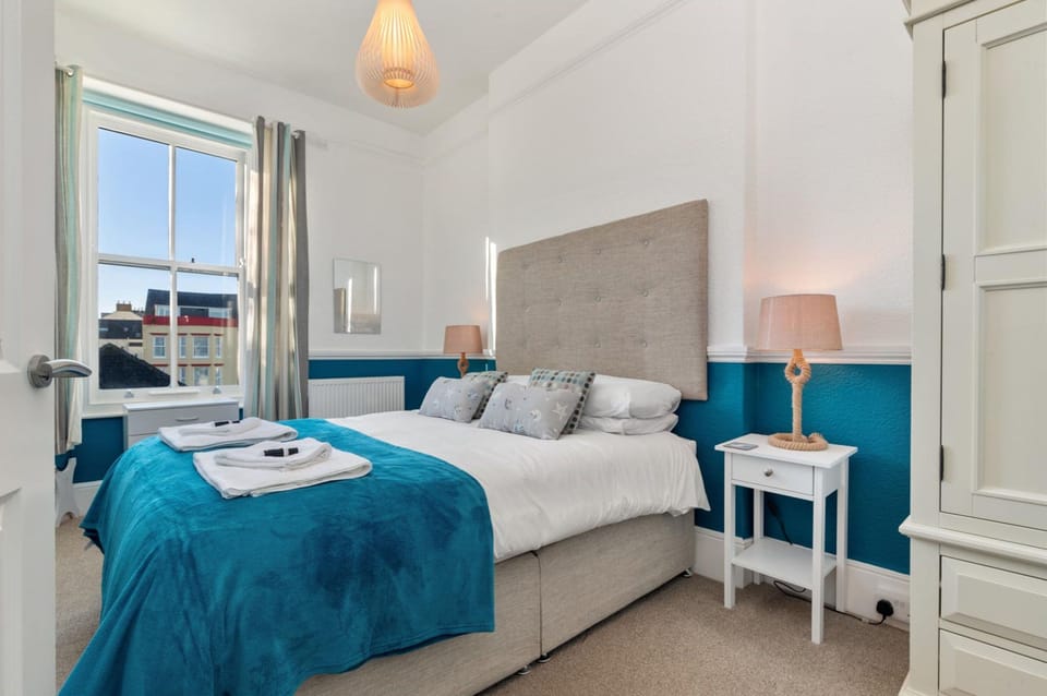 Top Sail - Beautiful Apartment Minutes Walk to Beach and Town Centre Apartment in Wales
