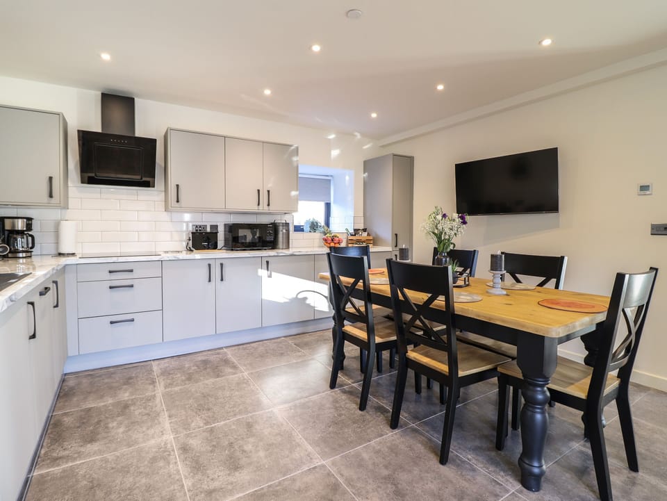 Cottage | Interior