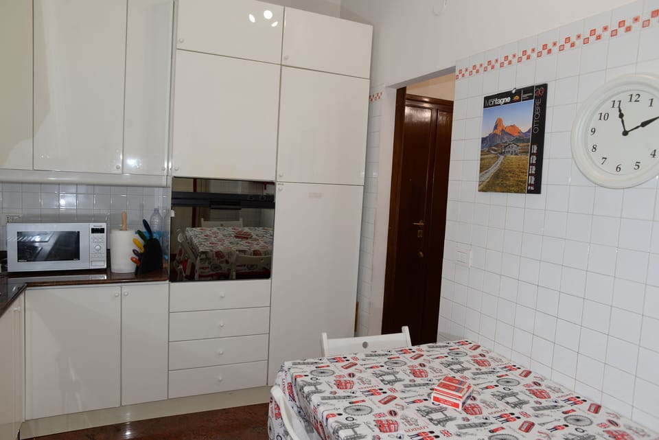 Shared Dormitory, 1 Bedroom, Accessible, Smoking | Interior
