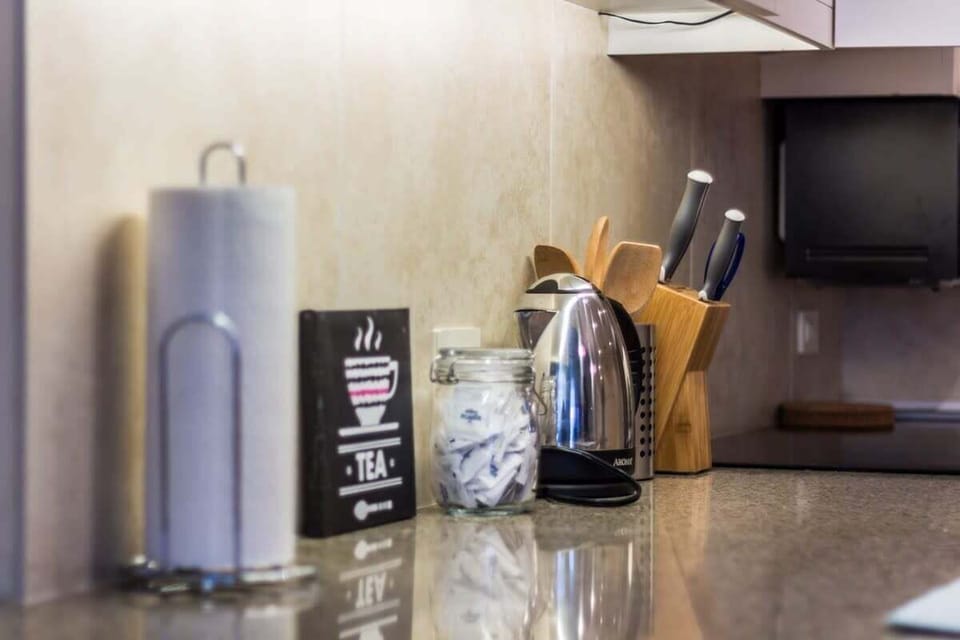 Apartment, 2 Bedrooms | Coffee and/or coffee maker
