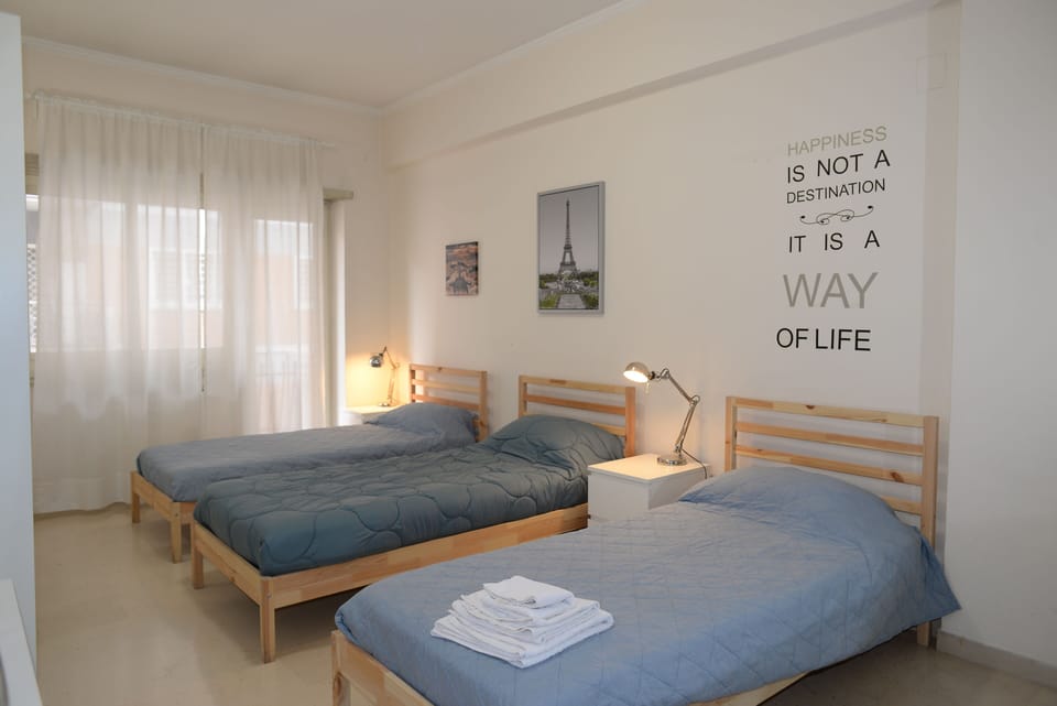 Room, 3 Bedrooms, Accessible, Smoking | Spa