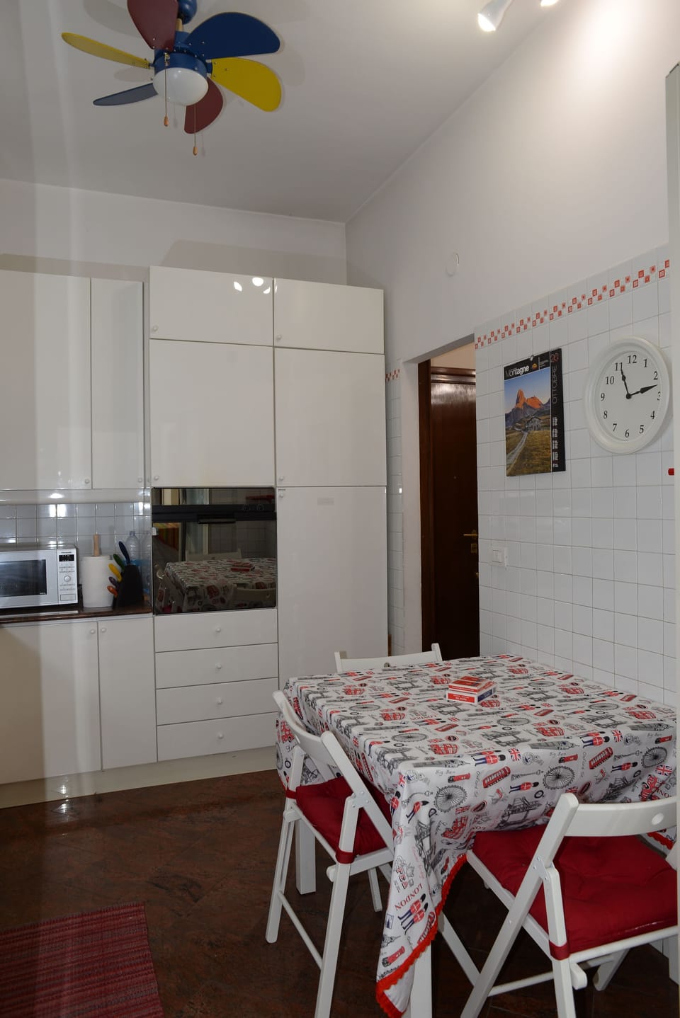 Room, 3 Bedrooms, Accessible, Smoking | Dining