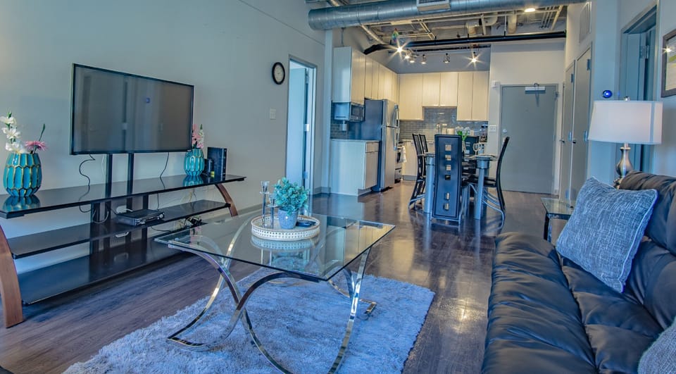 Apartment, 2 Bedrooms | Living area | Smart TV, streaming services