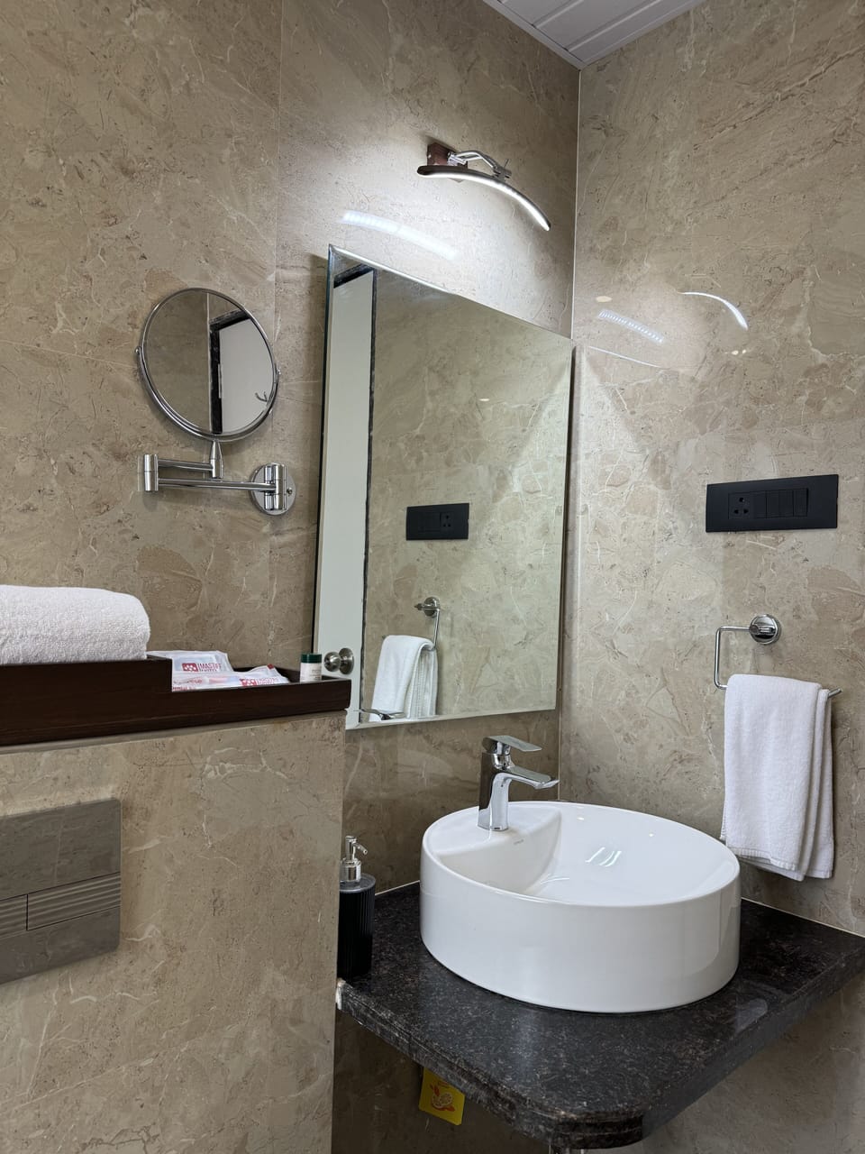 Studio, Pool View | Bathroom
