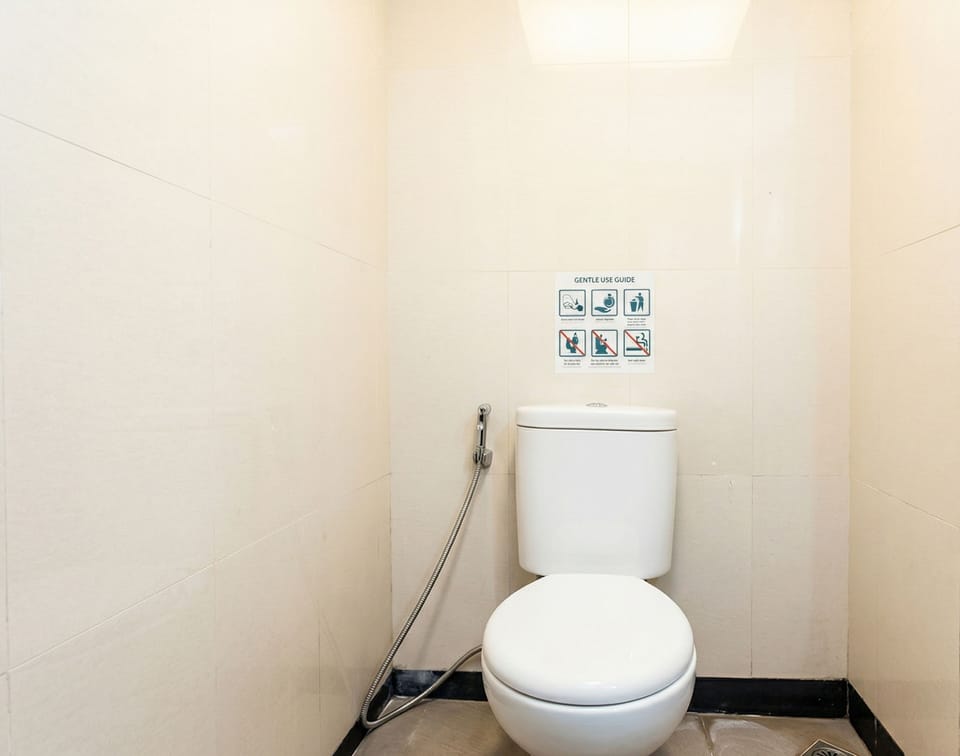 Superior Room | Bathroom | Separate tub and shower, free toiletries, hair dryer, towels