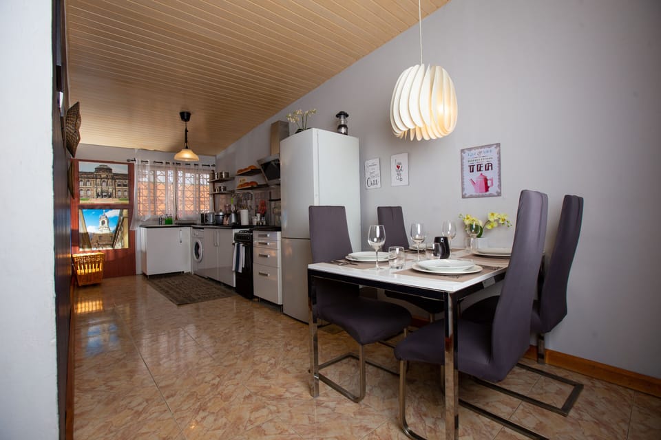 House | Dining