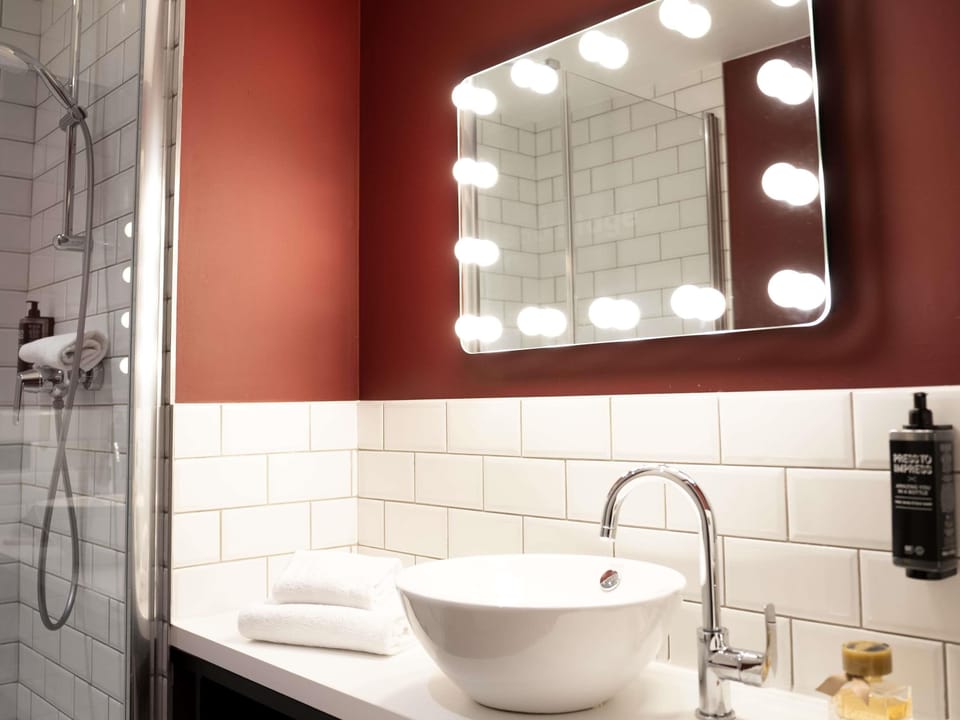 Executive Room, 1 Double Bed with Sofa bed | Desk, laptop workspace, blackout drapes, soundproofing