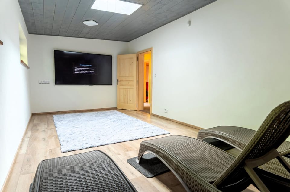 House | 5 bedrooms, WiFi