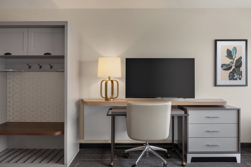 Premium Room | In-room safe, desk, laptop workspace, blackout drapes