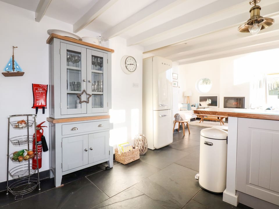 Cottage | 3 bedrooms, individually decorated, individually furnished, free WiFi