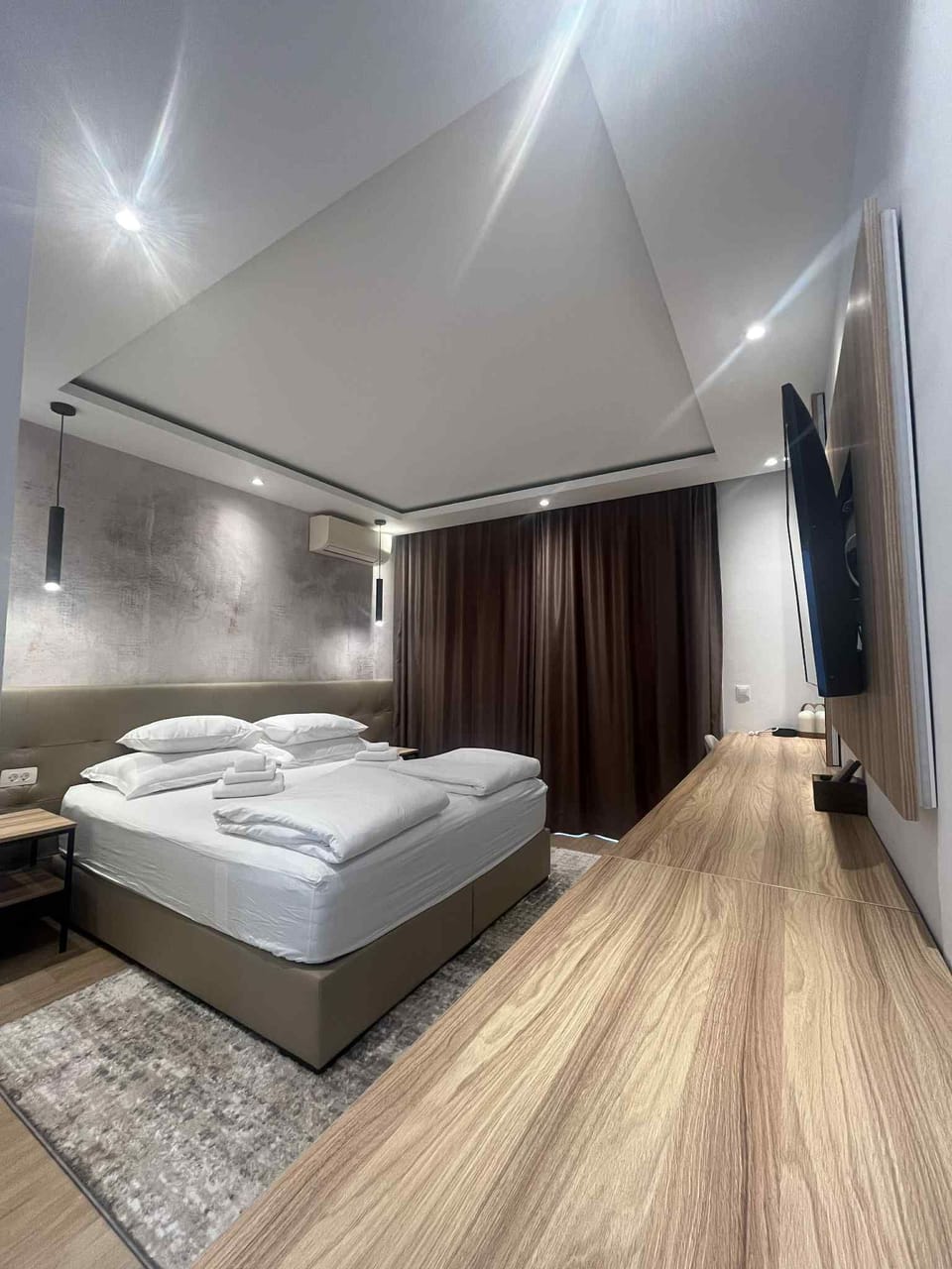 Double Room, 1 King Bed, Balcony, Pool View | Iron/ironing board, free WiFi, bed sheets