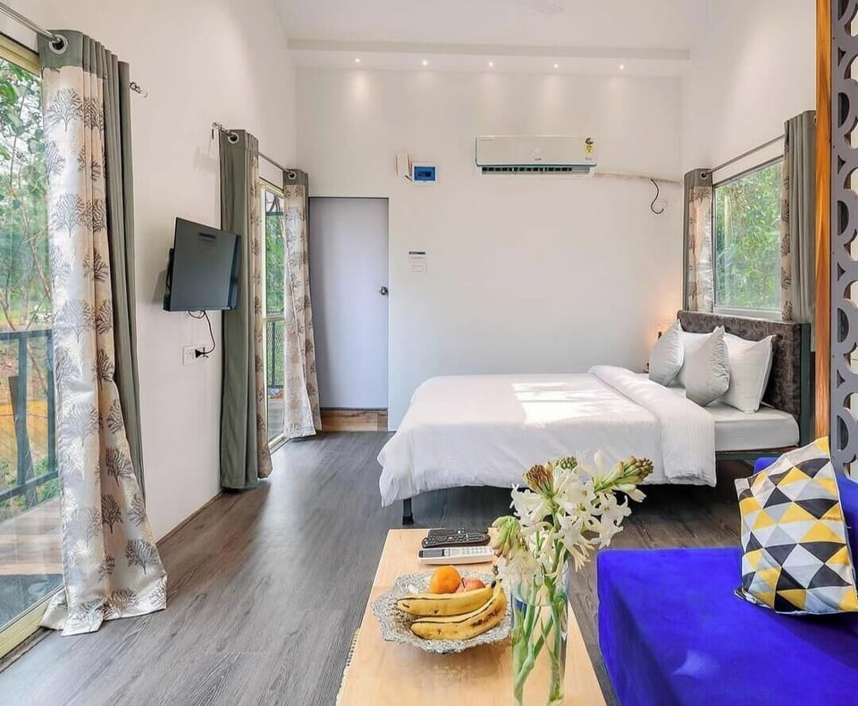 Chalet, 2 Bedrooms, Smoking, Private Pool | 2 bedrooms, iron/ironing board