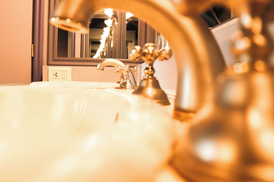Superior Room | Bathroom | Shower, hair dryer, bidet, towels