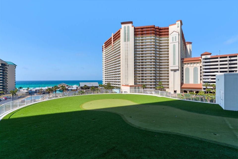 Laketown Wharf 910 Apartment in Panama City Beach