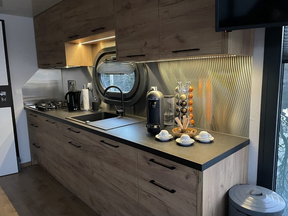 Comfort Condo | Private kitchen | Electric kettle, cookware/dishes/utensils