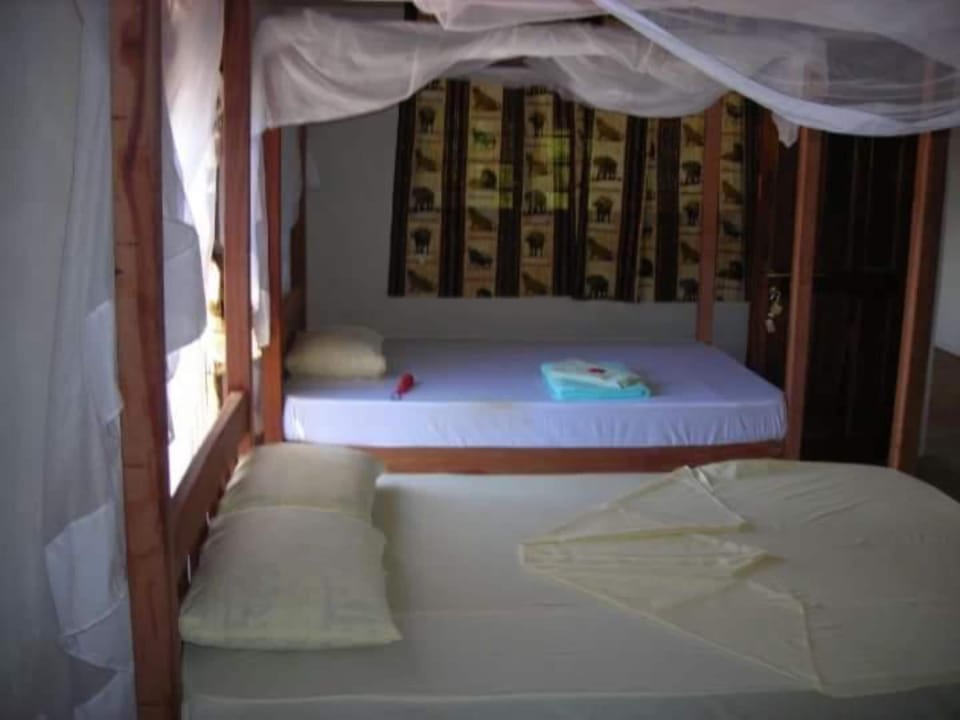 Standard Double Room | Free WiFi, bed sheets