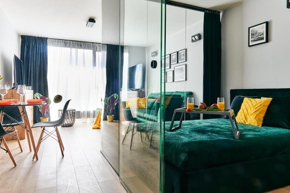 Design Studio | Living area | 50-inch Smart TV with digital channels, TV