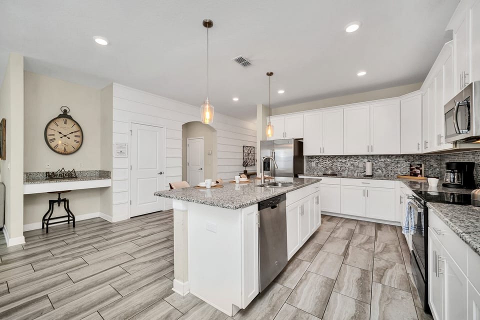 House (6 Bedrooms) | Property amenity