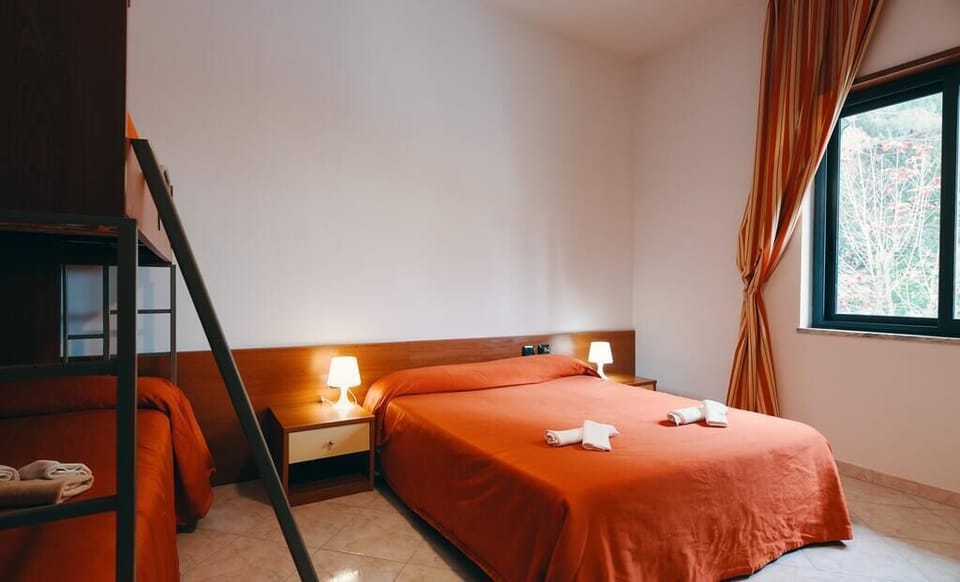 Standard Double Room | Free WiFi
