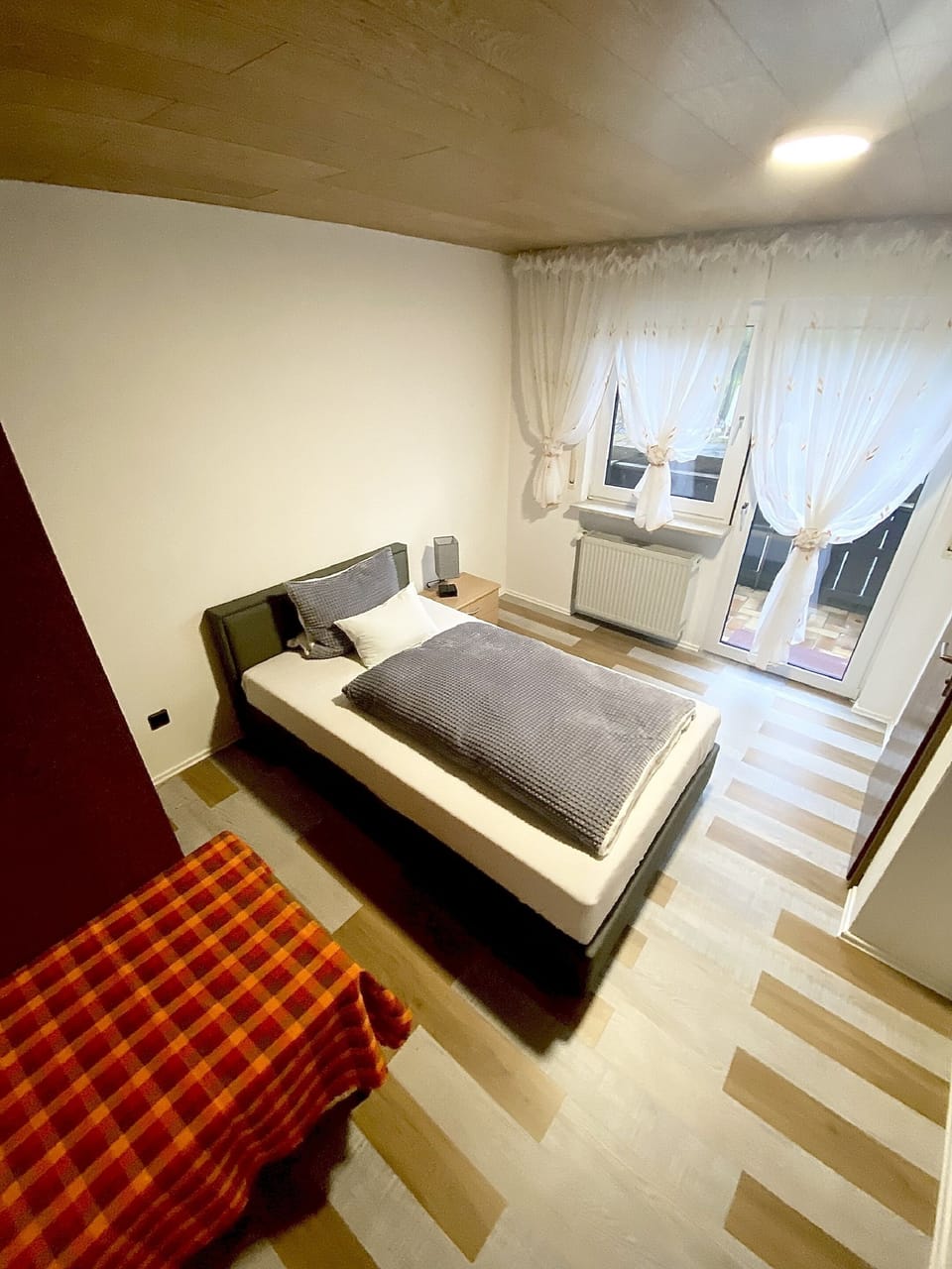 Single Room | Free WiFi, bed sheets