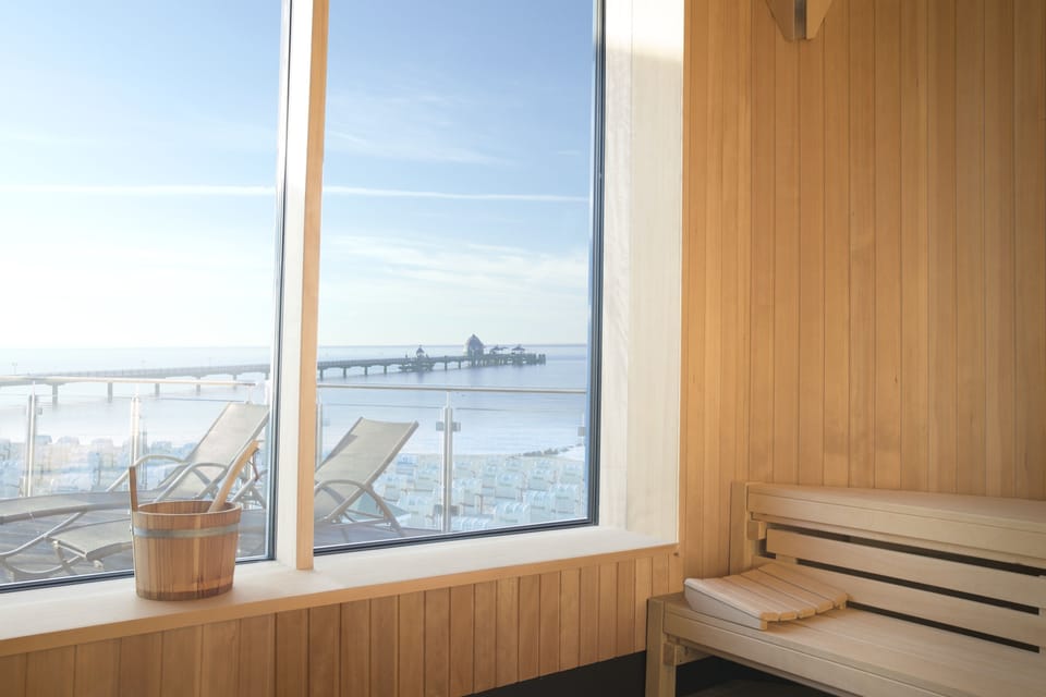Sauna, hot tub, steam room, body treatments, body scrubs, facials