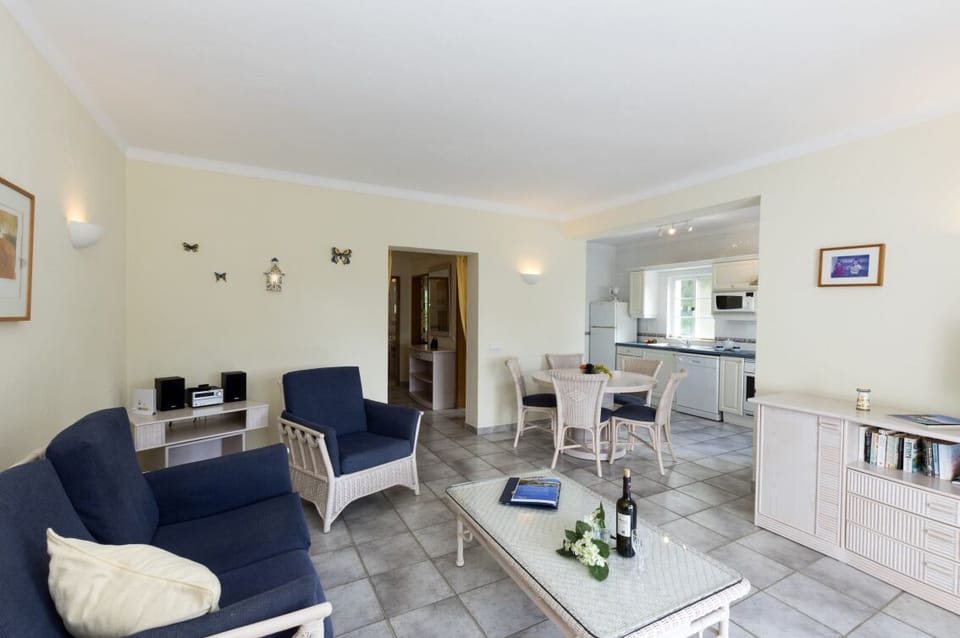 In-room safe, iron/ironing board, free WiFi, bed sheets