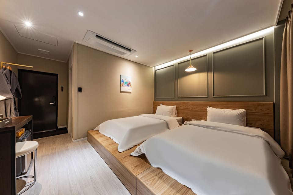 Twin Room | Free WiFi